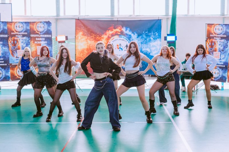 HRADEC KRÁLOVÉ K-POP ZAČÁTEČNÍCI A MÍRNĚ POKROČILÍ
